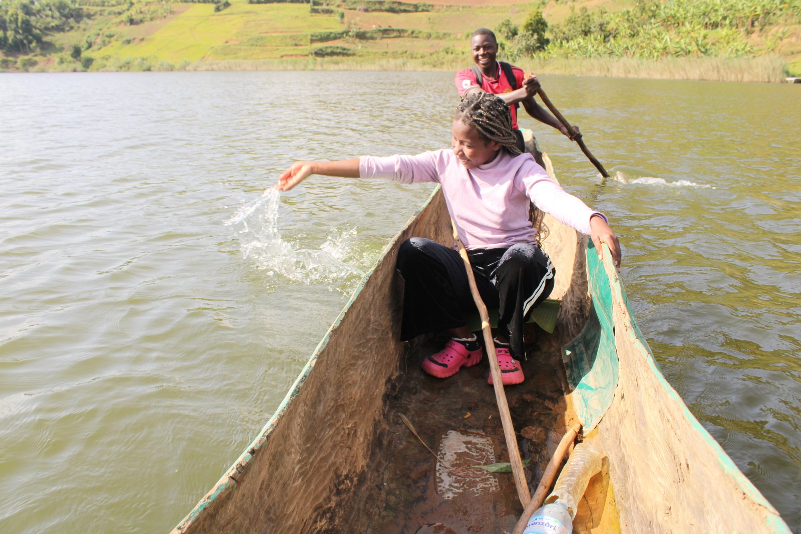 Dugout Canoe Trekking – Glide Through the Soul of Lake Bunyonyi